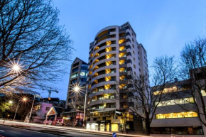 Отель Quest Auckland Serviced Apartments  Оклэнд